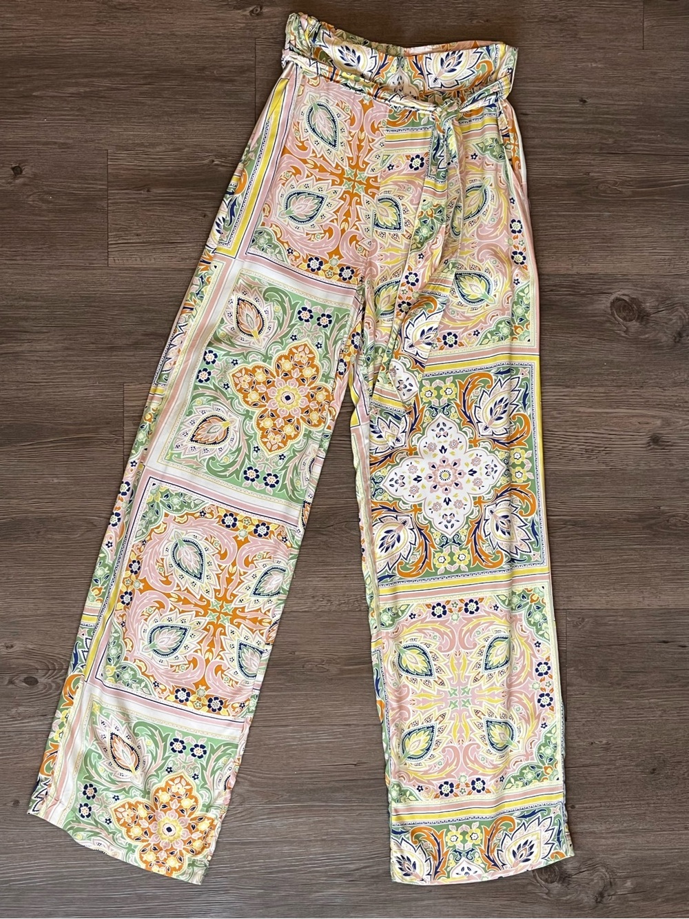 Sanctuary Wide-Leg Pant w/ Tie in Paisley Scarf Multi